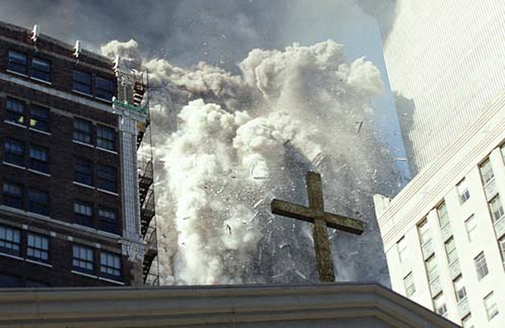 Photo of the World Trade Center collapsing on September 11 from a Secret Service employee (Donated photo). Picture: U.S. Secret Service / Twitter