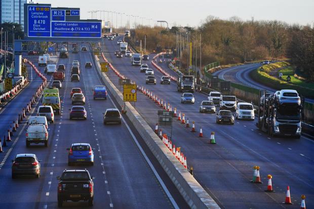 M4 road closures and diversions disrupting Berkshire drivers this weekend