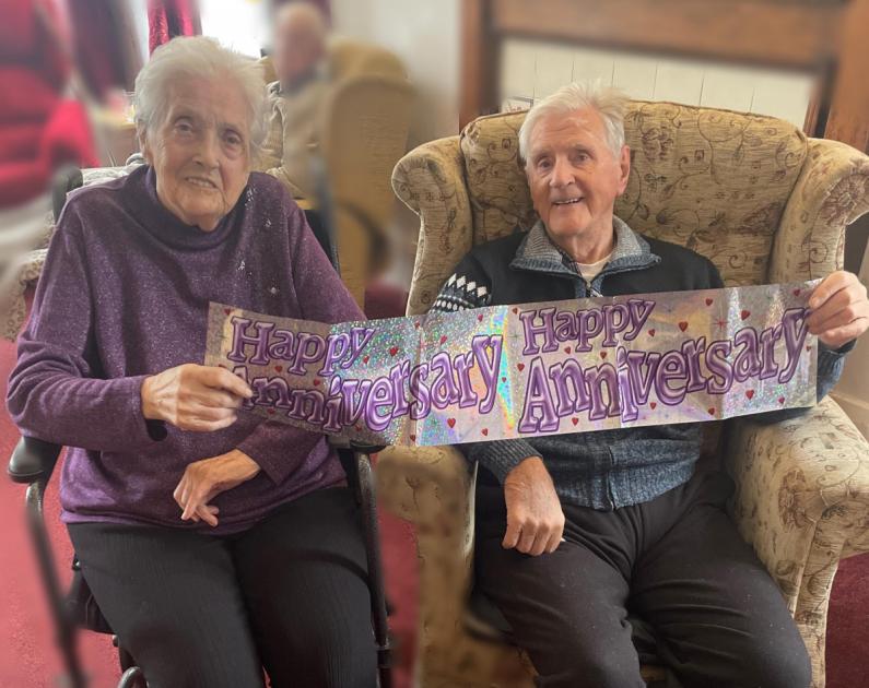 Par i Prestatyns hjem feirer 70-årsdag og kones bursdag