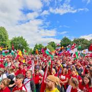 Welsh independence march in Wrexham draws thousands
