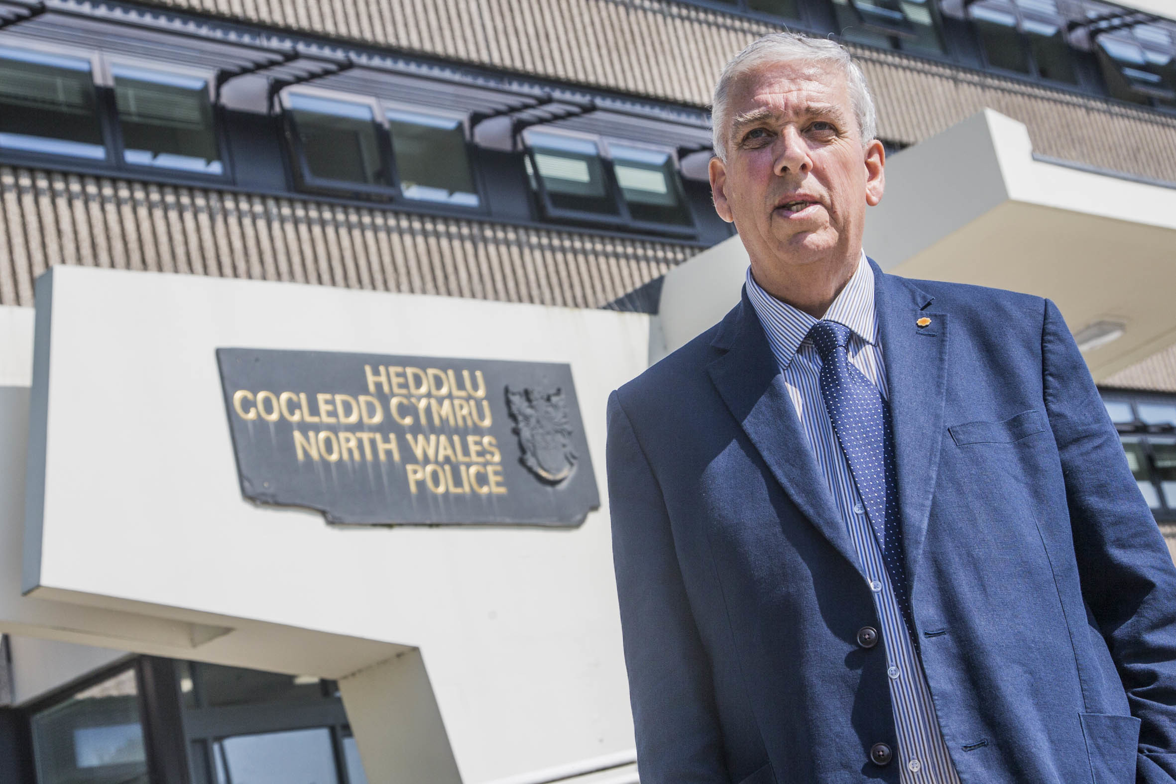 Retiring police boss Arfon Jones hailed champion of vulnerable and downtrodden - Vimarsana News